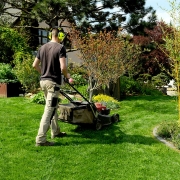 entretien de jardins et tonte de pelouses